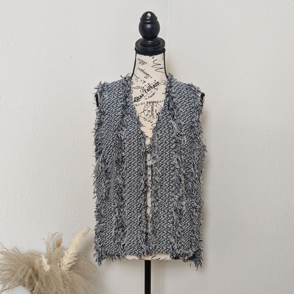 209 Wst 38 Knit Fringe Sweater Vest